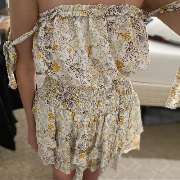 Floral Forever 21 Romper - Picture 3 of 3